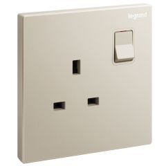 Galion - 1 Gang BS switched socket outlet - 13A - Champagne - Legrand