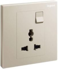 Galion - 1 Gang Multistandard switched socket outlet - Champagne - Legrand