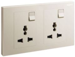 Galion - 2 Gangs Multistandard switched socket outlet - Champagne - Legrand