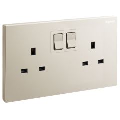 Galion - 2 Gangs BS switched socket outlet with power indicator - 13A - Champagne - Legrand