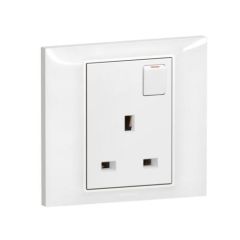 13A 3-Pin Socket + Switch - White - Legrand